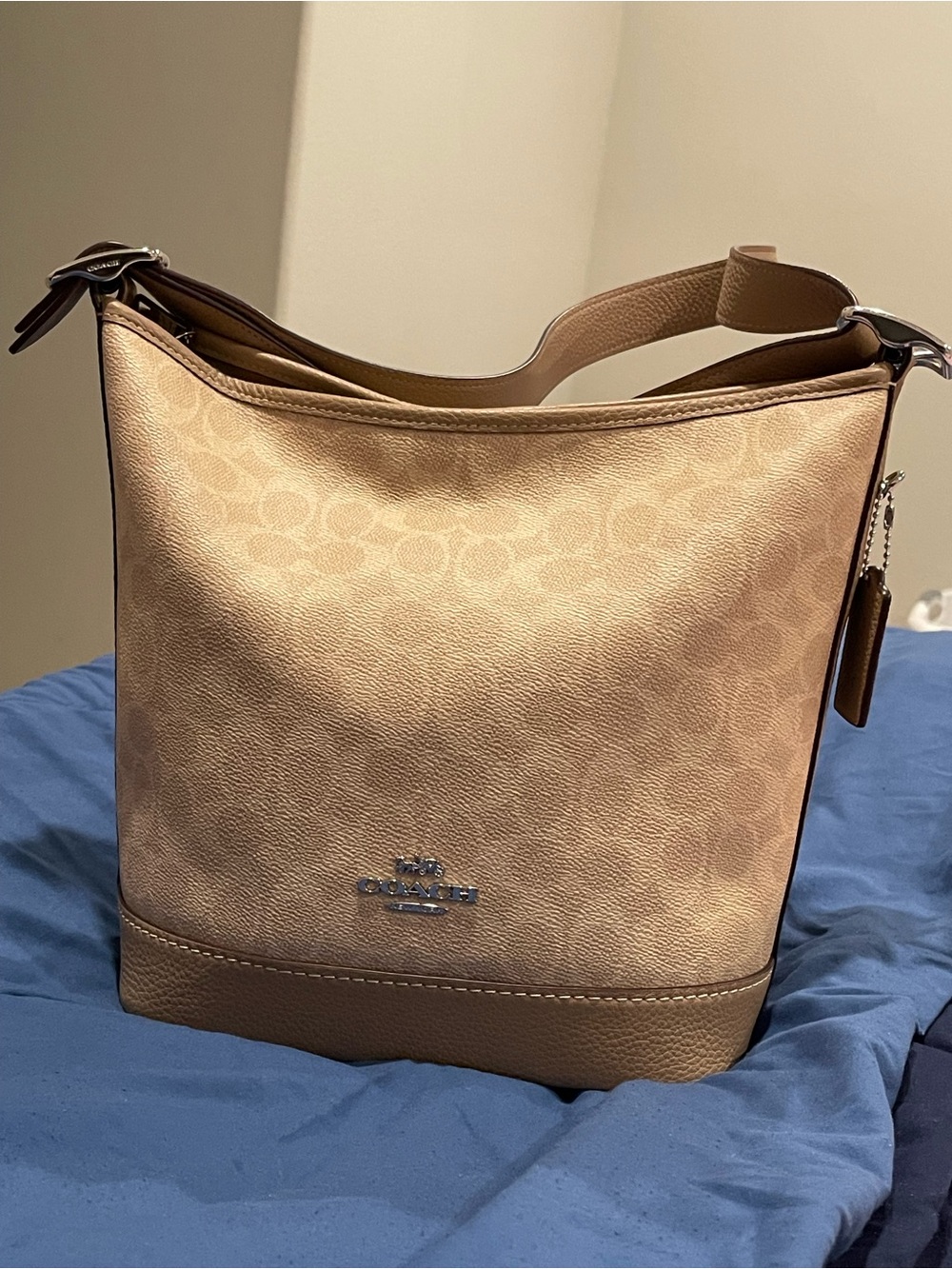 Coach Jude Duffle Bag In Signature Canvas (slightly used) 

MOTHERS DAY DEAL!! - Picture 2 of 7